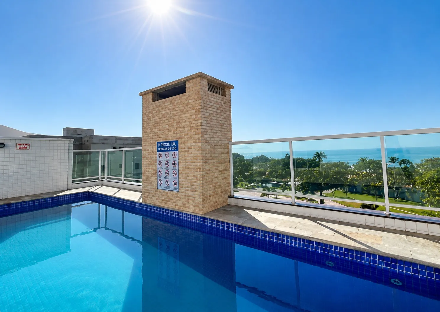 Porto Fino 44 — Solarium do condomínio